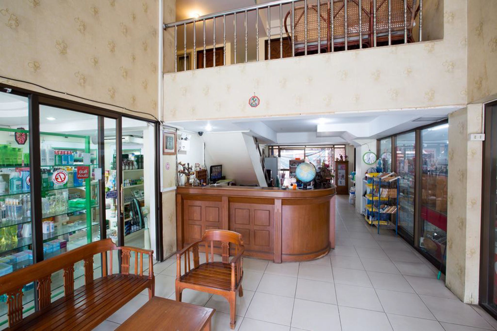 Oyo 320 Regent 2002 Guest House Phuket Exterior photo